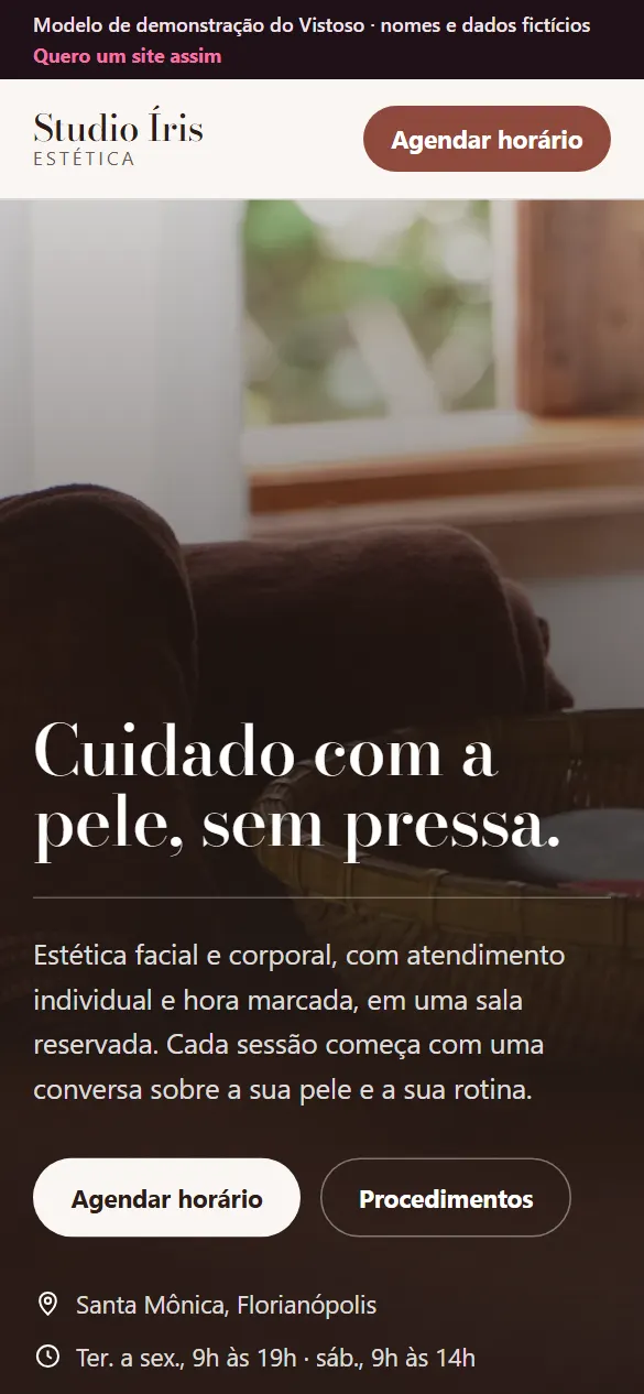 Site-modelo do Studio Íris Estética aberto no celular, com o título Cuidado com a pele, sem pressa.